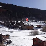 Apartment In Fieschertal With Swiss Alps Views شقة *